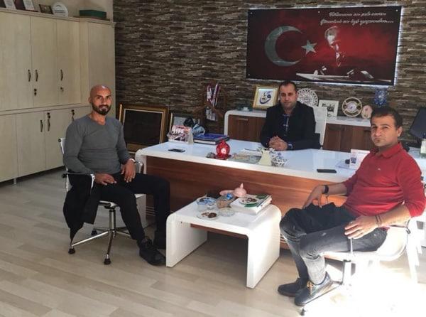 Tuzlaspor başkanı Murat Erdoğan ve yönetim kurulu Üyesi Ali Kanıçoka kurumumuza yaptıkları nazik ziyaretleri için teşekkür ederiz.
